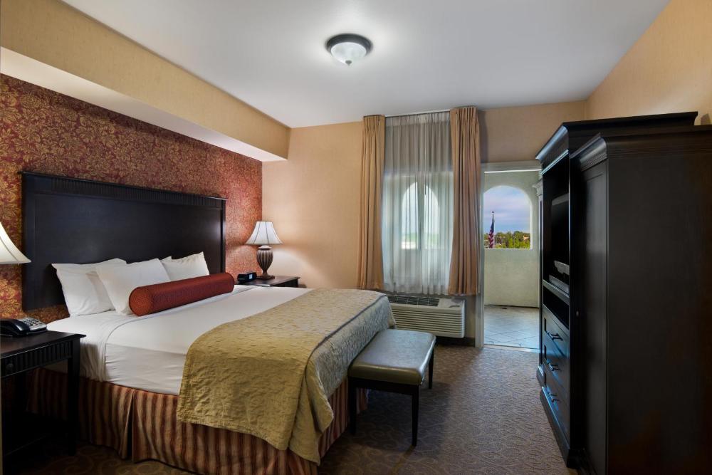 Oxford Suites Boise